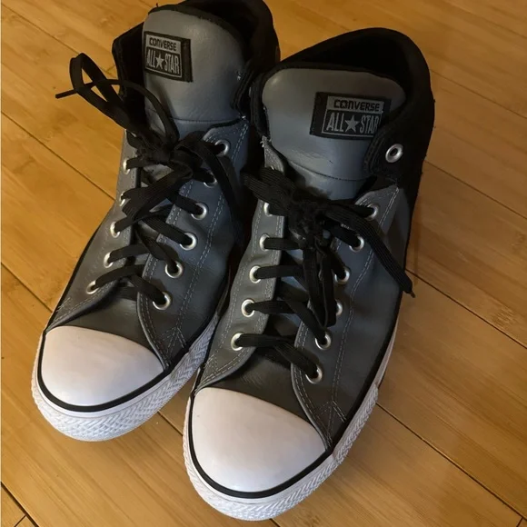 Leather High Top Chuck Taylor - Picture 2 of 3